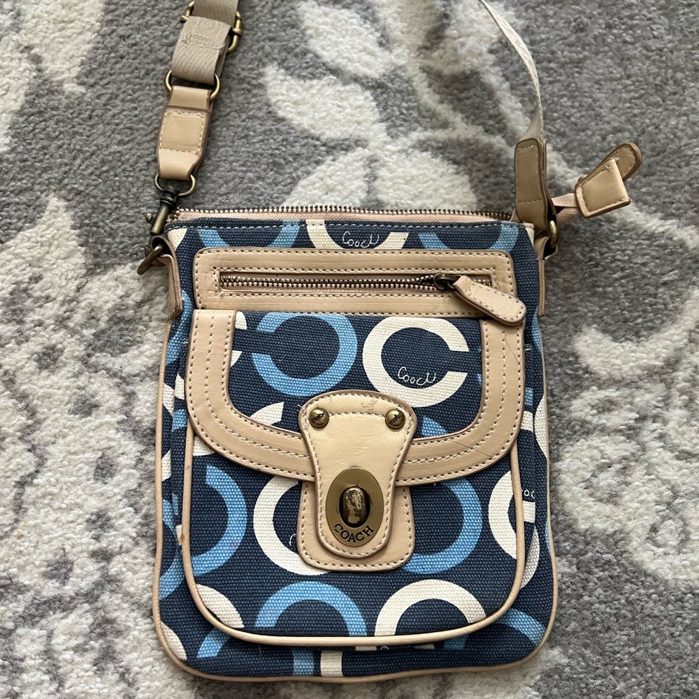 Coach crossbody purse.